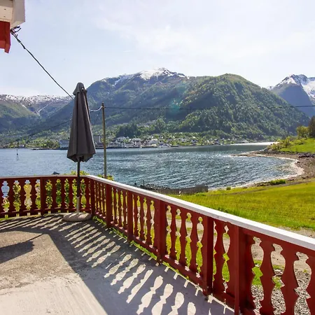 Tatil Evi Naustvollen By Interhome Balestrand